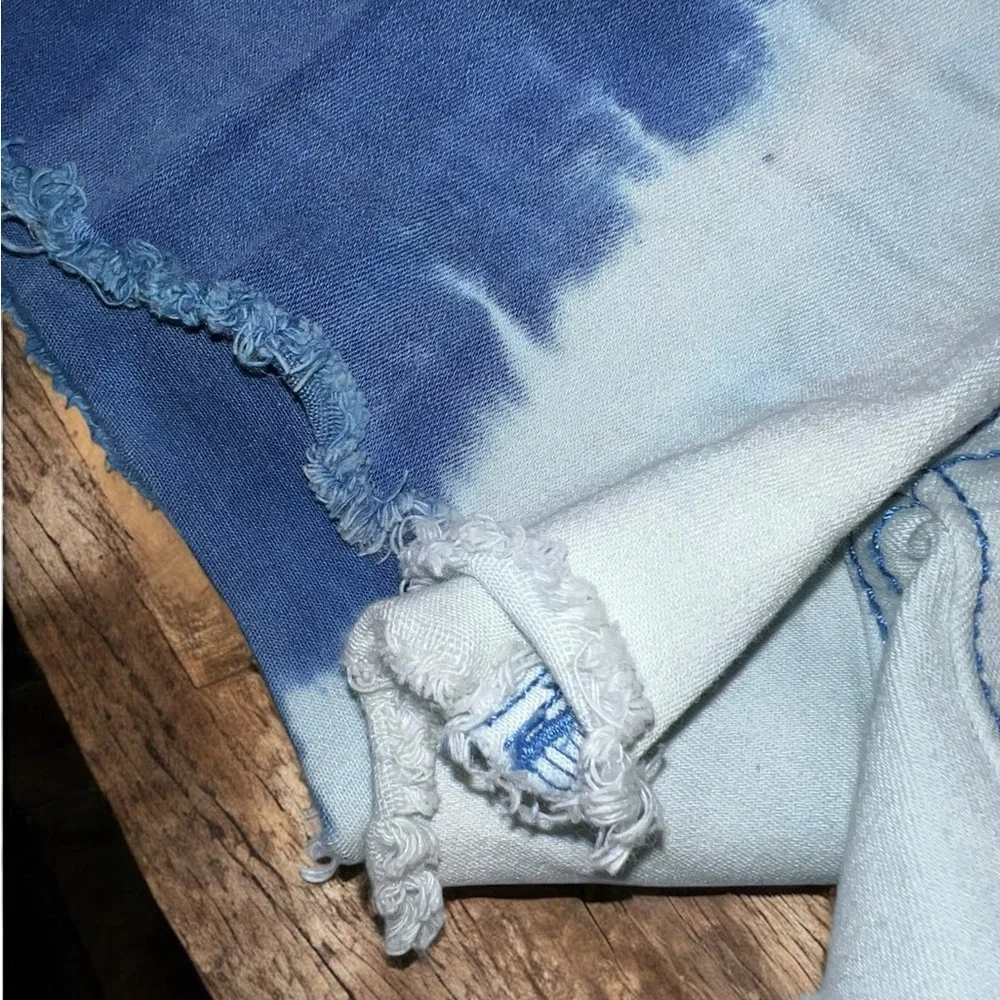 Tory Burch Tie Dye Denim Cutoff Shorts Size 27 Frayed Hem - Picture 2 of 14